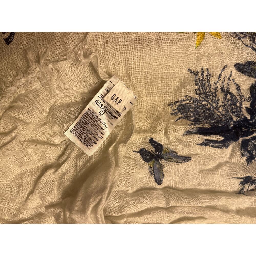 Large Gap scarf‎